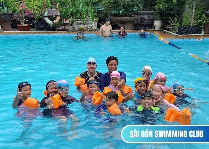 Buổi học bơi quận 3 cuối tuần cho bé