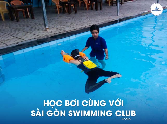 Khóa học bơi cùng cô giáo dạy bơi dành cho những ai?